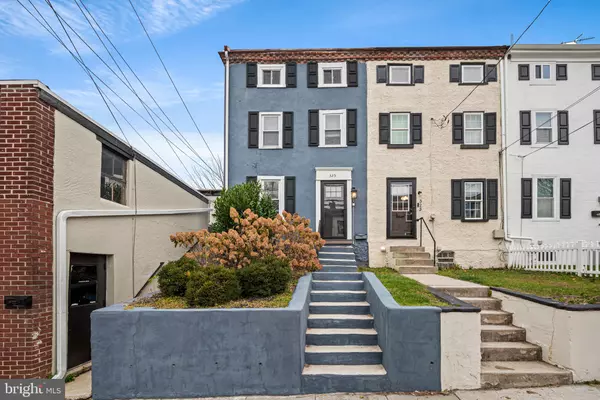 325 W CHESTNUT ST, West Chester, PA 19380