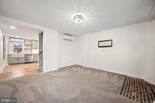 West Chester, PA 19380,325 W CHESTNUT ST