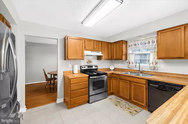 Baltimore, MD 21225,403 THORNHILL CT