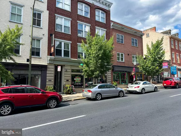 Lancaster, PA 17602,151 E KING ST