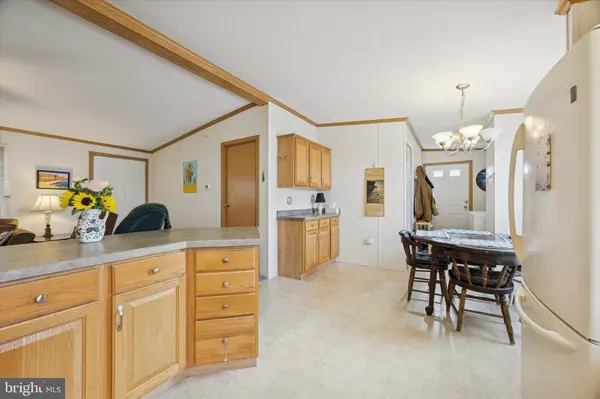 Media, PA 19063,147 THIRD AVE