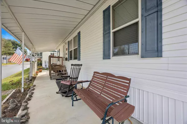 Media, PA 19063,147 THIRD AVE