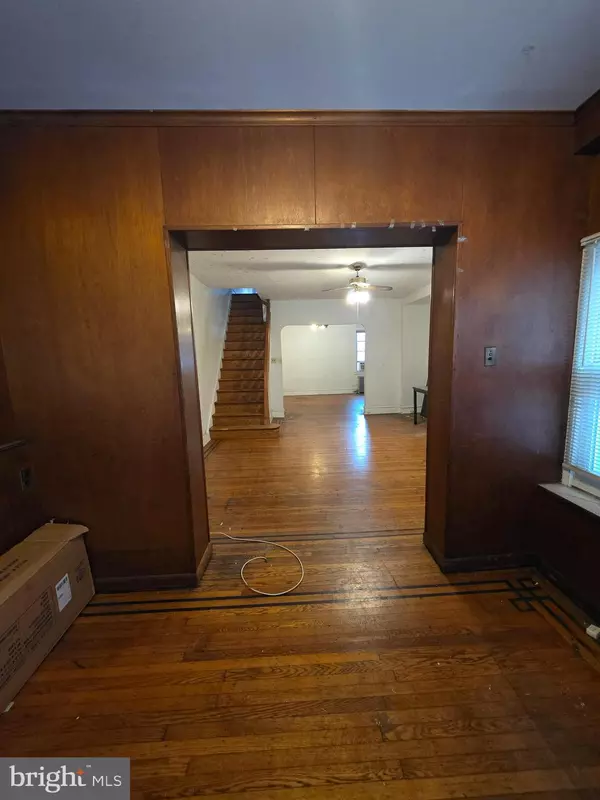 Philadelphia, PA 19141,5713 N 12TH ST