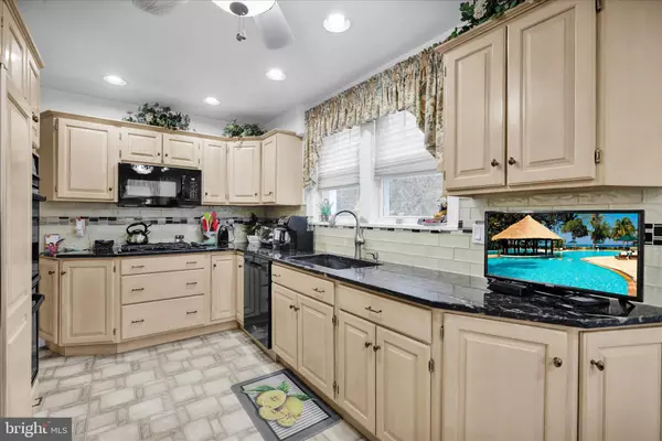 Reading, PA 19610,21 WOODLAND RD