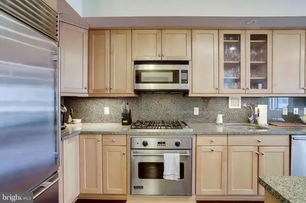 Arlington, VA 22209,1111 19TH ST N #1706