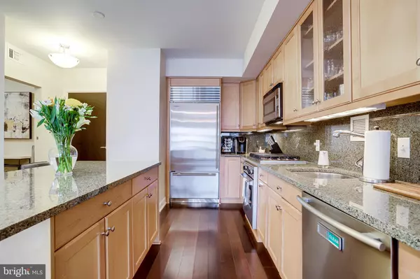 Arlington, VA 22209,1111 19TH ST N #1706