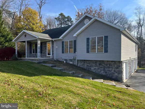 1032 UPLAND DRIVE, Fayetteville, PA 17222