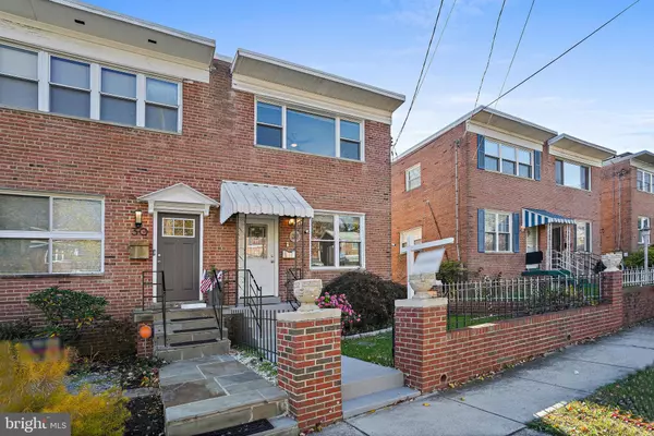 32 UNDERWOOD ST NW, Washington, DC 20012