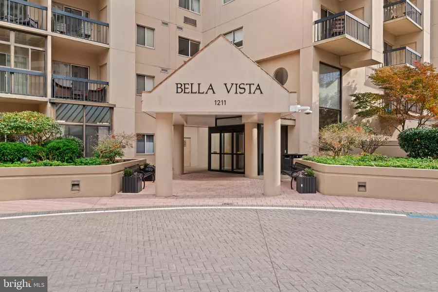 1211 S EADS ST #1009, Arlington, VA 22202