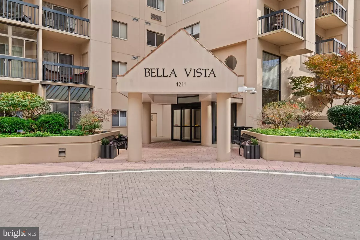 Arlington, VA 22202,1211 S EADS ST #1009