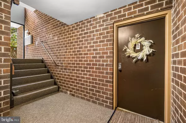 Lutherville Timonium, MD 21093,6 MULLINGAR CT #101