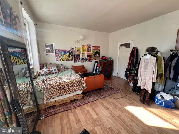 Philadelphia, PA 19121,1709 W MONTGOMERY AVE #2