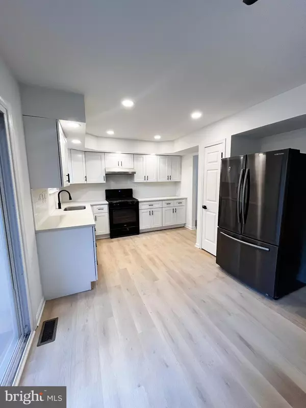 Perkasie, PA 18944,719 HUNTERS RUN