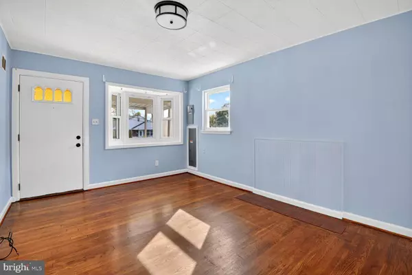 Hyattsville, MD 20783,8204 17TH AVE