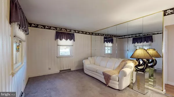 Paulsboro, NJ 08066,219 VANNEMAN BLVD