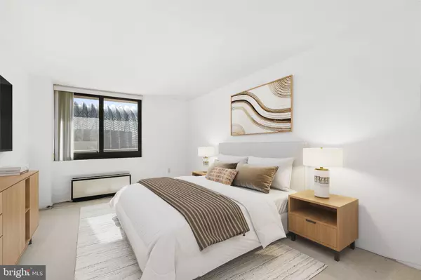 Philadelphia, PA 19102,1420 LOCUST ST #7M