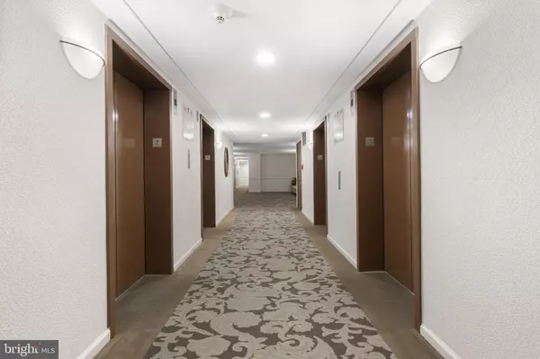 Philadelphia, PA 19102,1420 LOCUST ST #7M