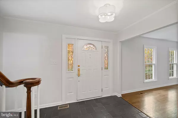 Great Falls, VA 22066,915 WELHAM GREEN RD