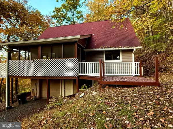 Gerrardstown, WV 25420,646 GLENWOOD LN