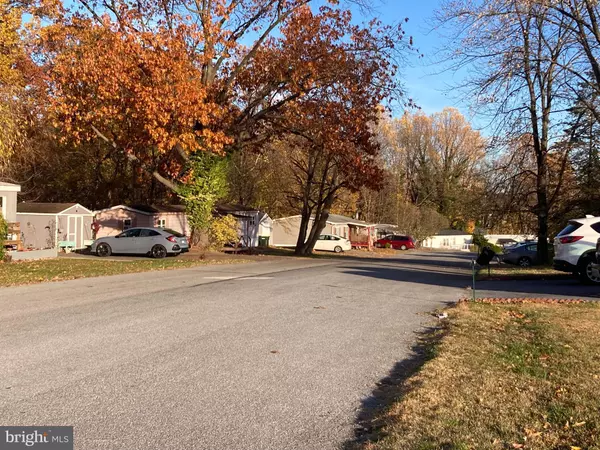 Etters, PA 17319,695 SALEM RD #124