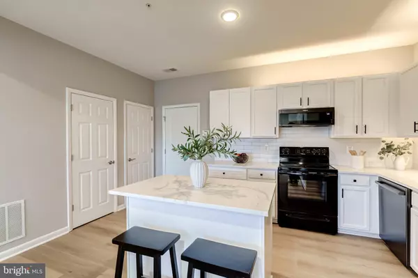 Ashburn, VA 20147,44848 TIVERTON SQ