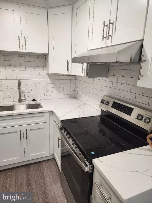 Sterling, VA 20164,205 E CORNELL DR