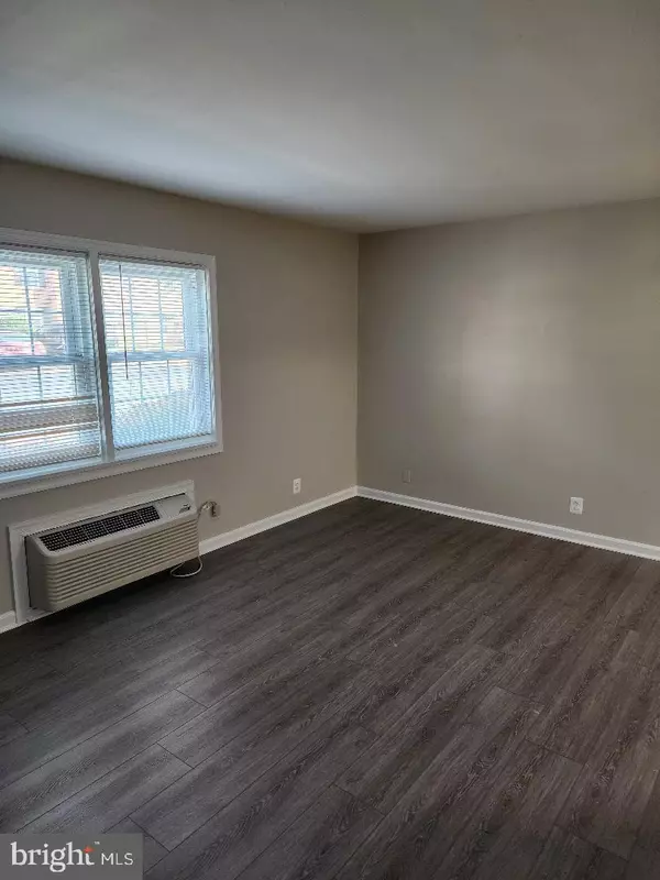 Sterling, VA 20164,205 E CORNELL DR