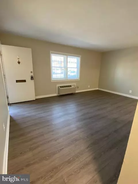 Sterling, VA 20164,205 E CORNELL DR