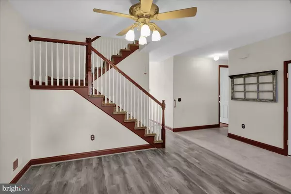 Blandon, PA 19510,124 VILLAGE DR