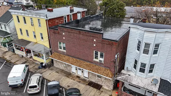 231-233 E RIDGE ST, Lansford, PA 18232