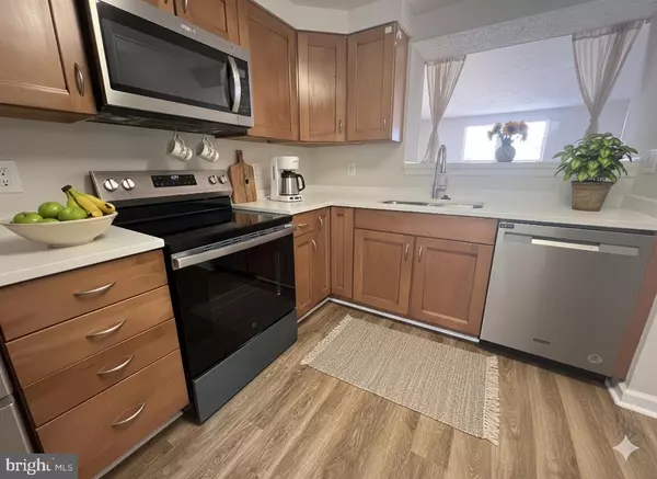 Centreville, VA 20121,13908 WINDING RIDGE LN