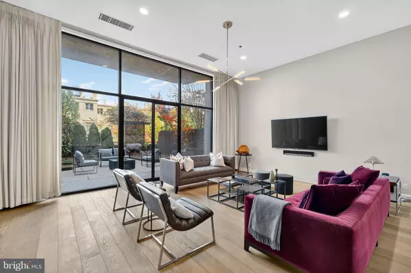 Arlington, VA 22209,1401 N OAK ST #G-5