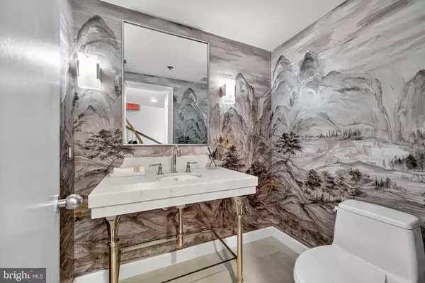 Arlington, VA 22209,1401 N OAK ST #G-5