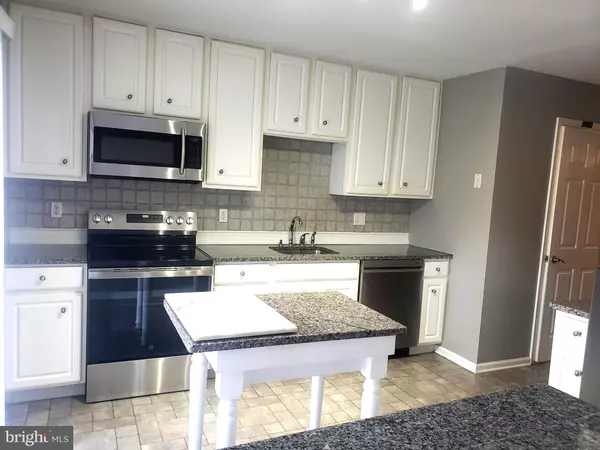 Mount Laurel, NJ 08054,5002 ESSEX LN