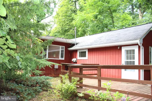 Green Lane, PA 18054,1068 MAGAZINE RD