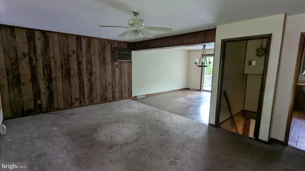 Carneys Point, NJ 08069,497 ROBINSON RD