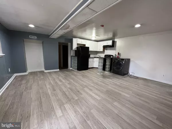 Philadelphia, PA 19123,515 W GIRARD AVE #1R