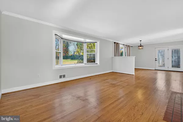 Silver Spring, MD 20904,7 SHAW AVE