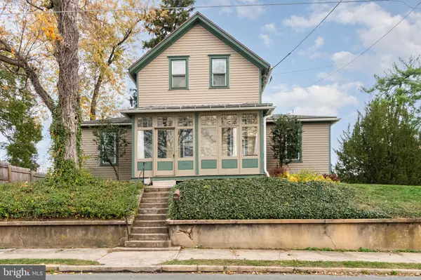 Carlisle, PA 17013,1217 N WEST ST