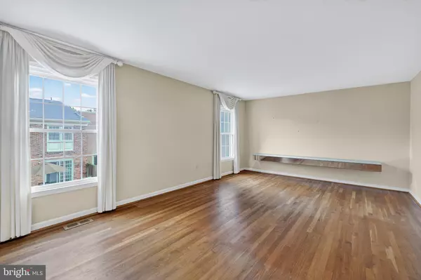 Mclean, VA 22102,7416 HALLCREST