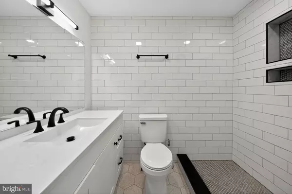 Philadelphia, PA 19145,1607 S BANCROFT ST