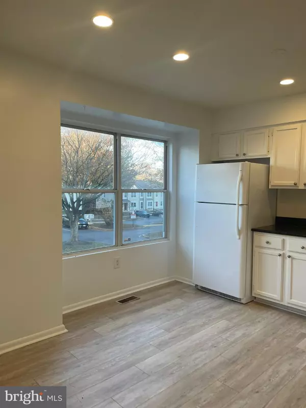 Gaithersburg, MD 20879,11206 WHITE BARN CT