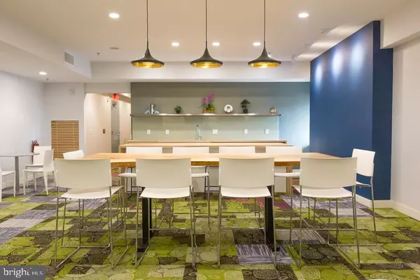 Philadelphia, PA 19102,42 S 15TH ST #1B-1606