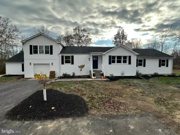 Newtown, PA 18940,271 STOOPVILLE RD