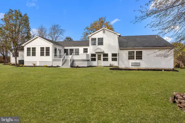 Newtown, PA 18940,271 STOOPVILLE RD