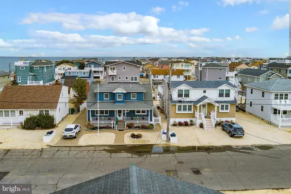 Surf City, NJ 08008,332 N 10TH