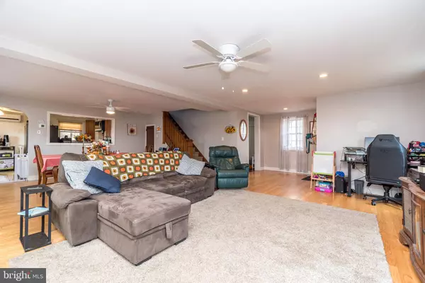 Lansdale, PA 19446,220 PENNBROOK AVE