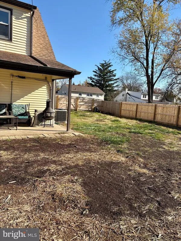 Lansdale, PA 19446,220 PENNBROOK AVE