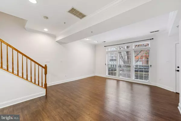 Woodbridge, VA 22191,15182 LANCASHIRE DR