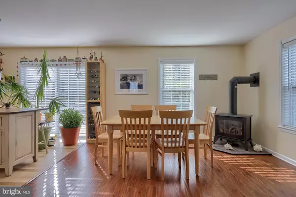 East Earl, PA 17519,575 RED RUN RD